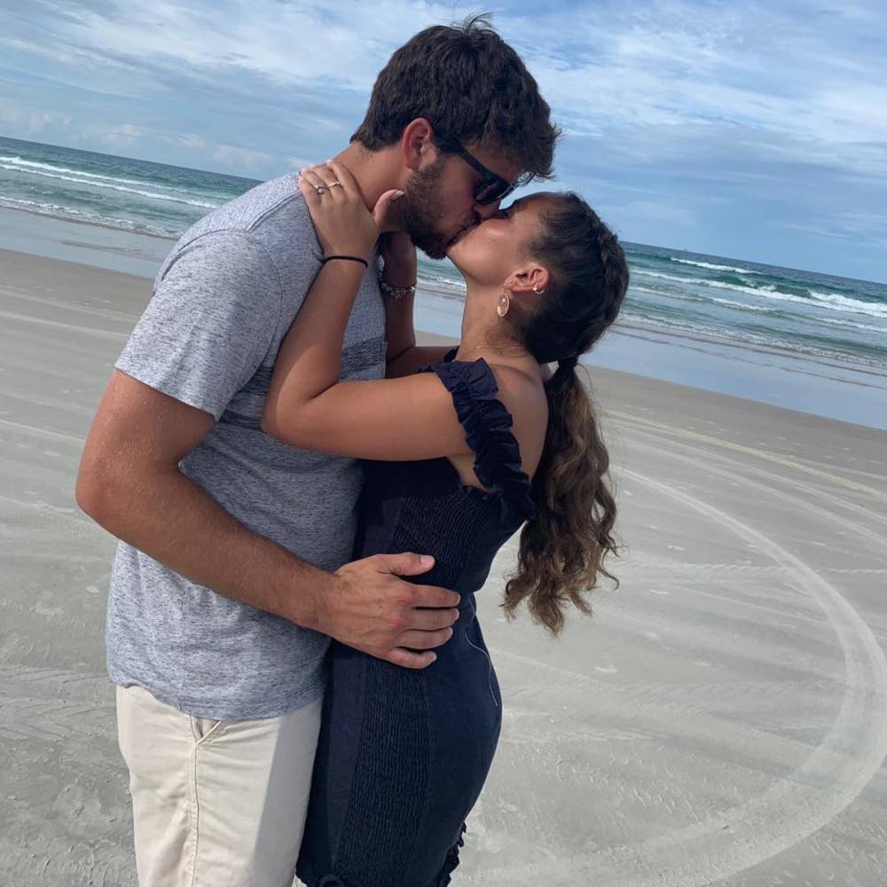 Meet your Posher, Ava